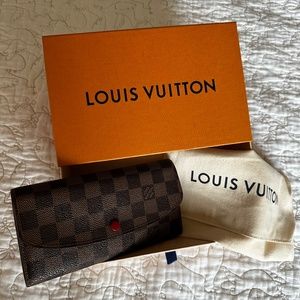 Louis Vuitton Sarah Wallet